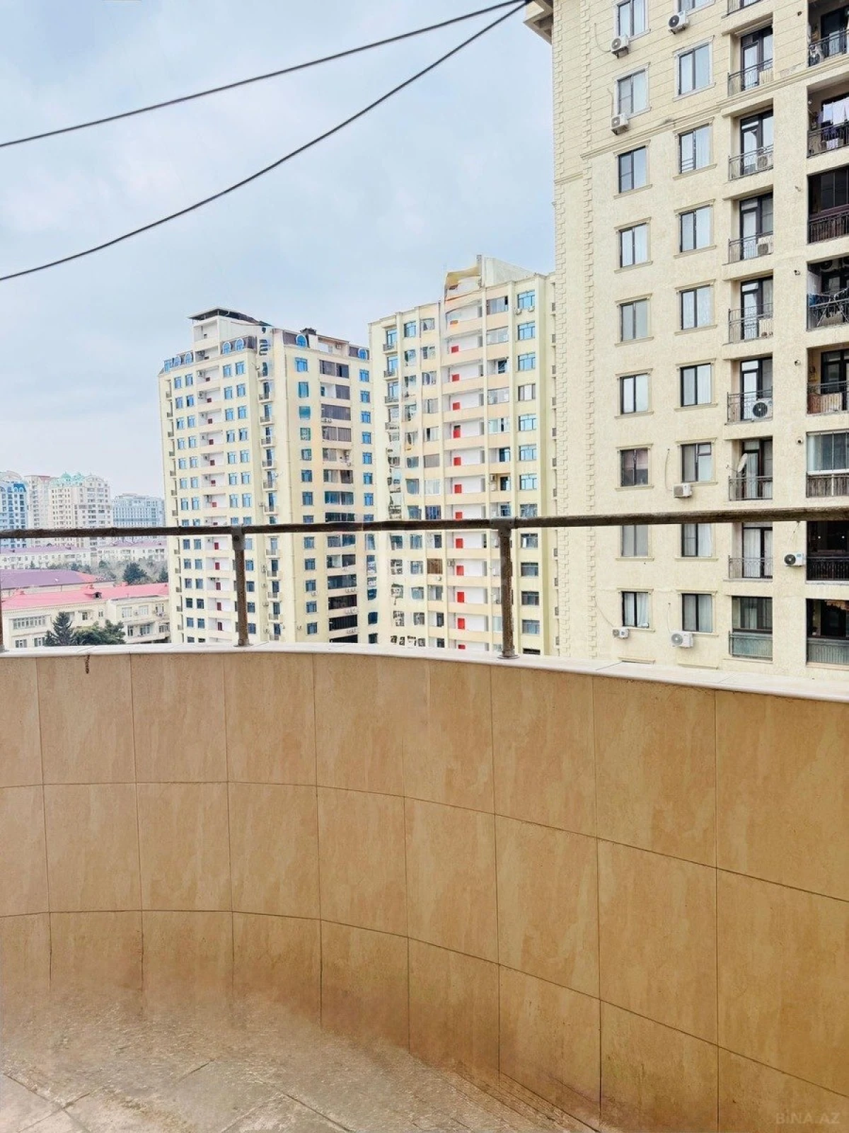 Satılır 2 otaqlı mənzil 65 m²