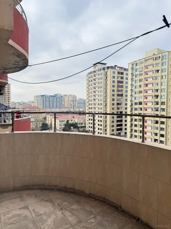 Satılır 2 otaqlı mənzil 65 m²