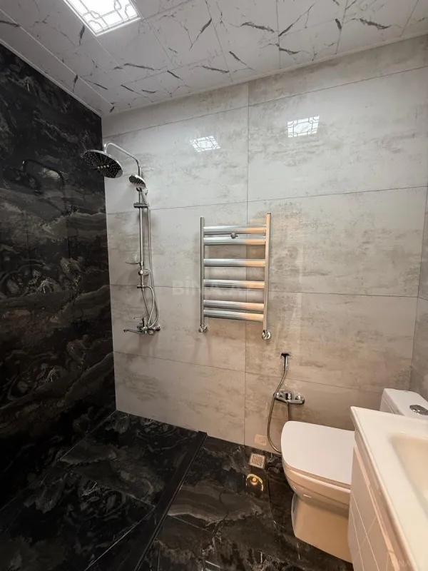 Satılır 2 otaqlı mənzil 66 m²