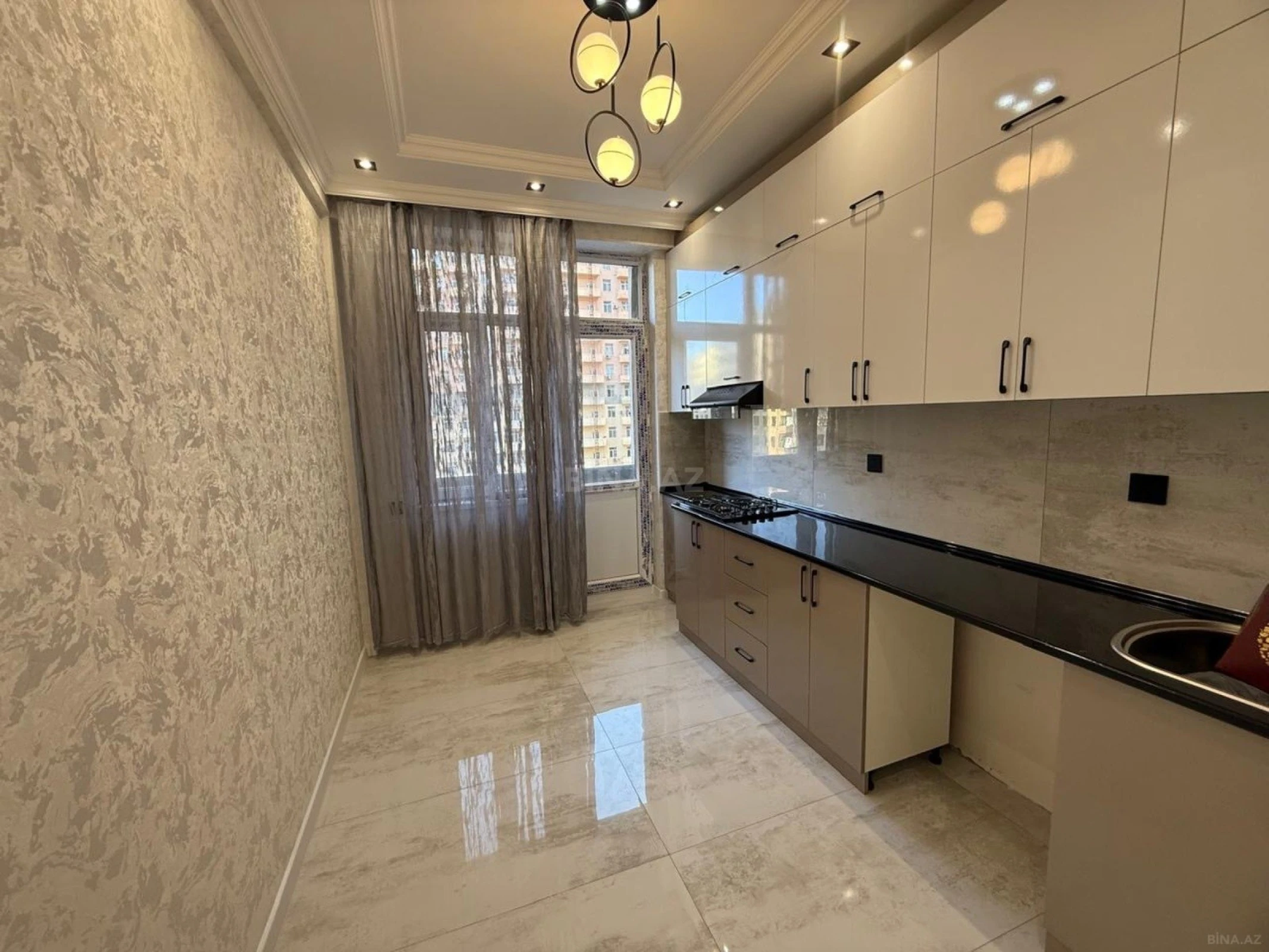 Satılır 2 otaqlı mənzil 66 m²