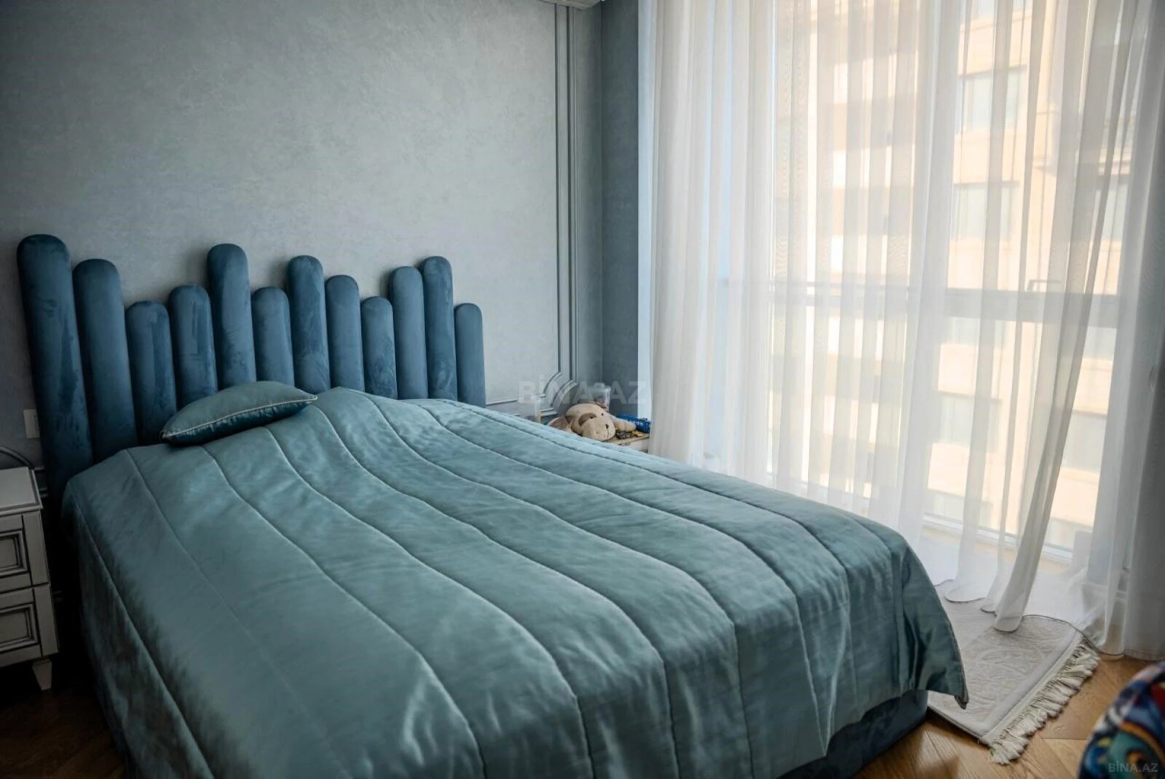 Satılır 5 otaqlı mənzil 228 m²