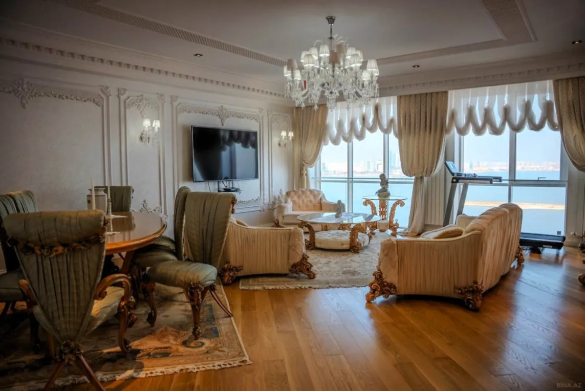 Satılır 5 otaqlı mənzil 228 m²