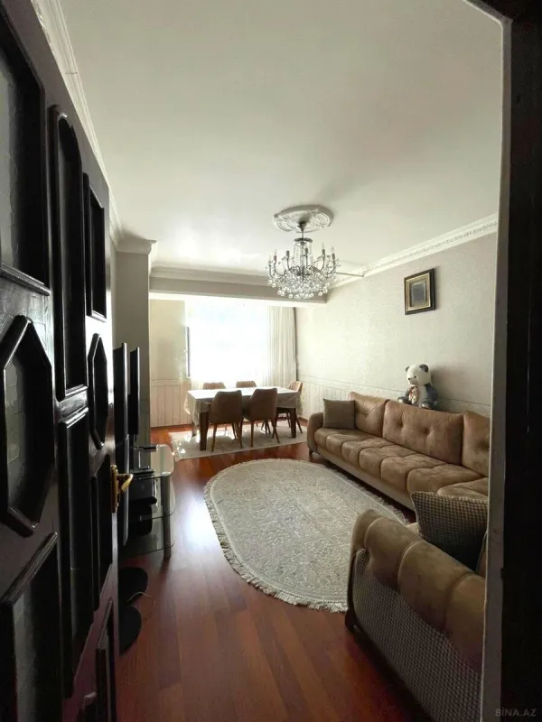 Satılır 4 otaqlı mənzil 120 m²