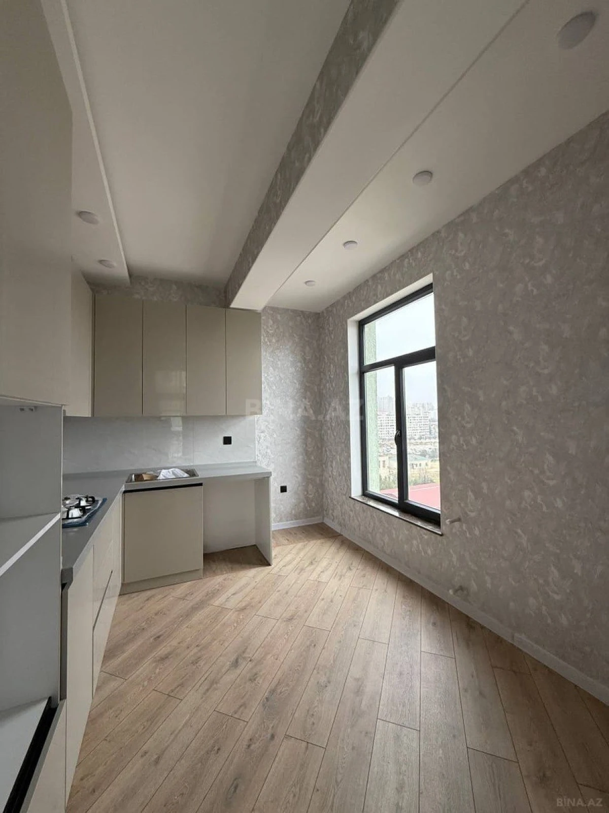 Satılır 2 otaqlı mənzil 73 m²