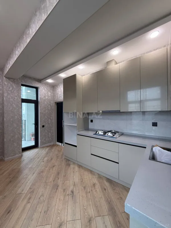 Satılır 2 otaqlı mənzil 73 m²