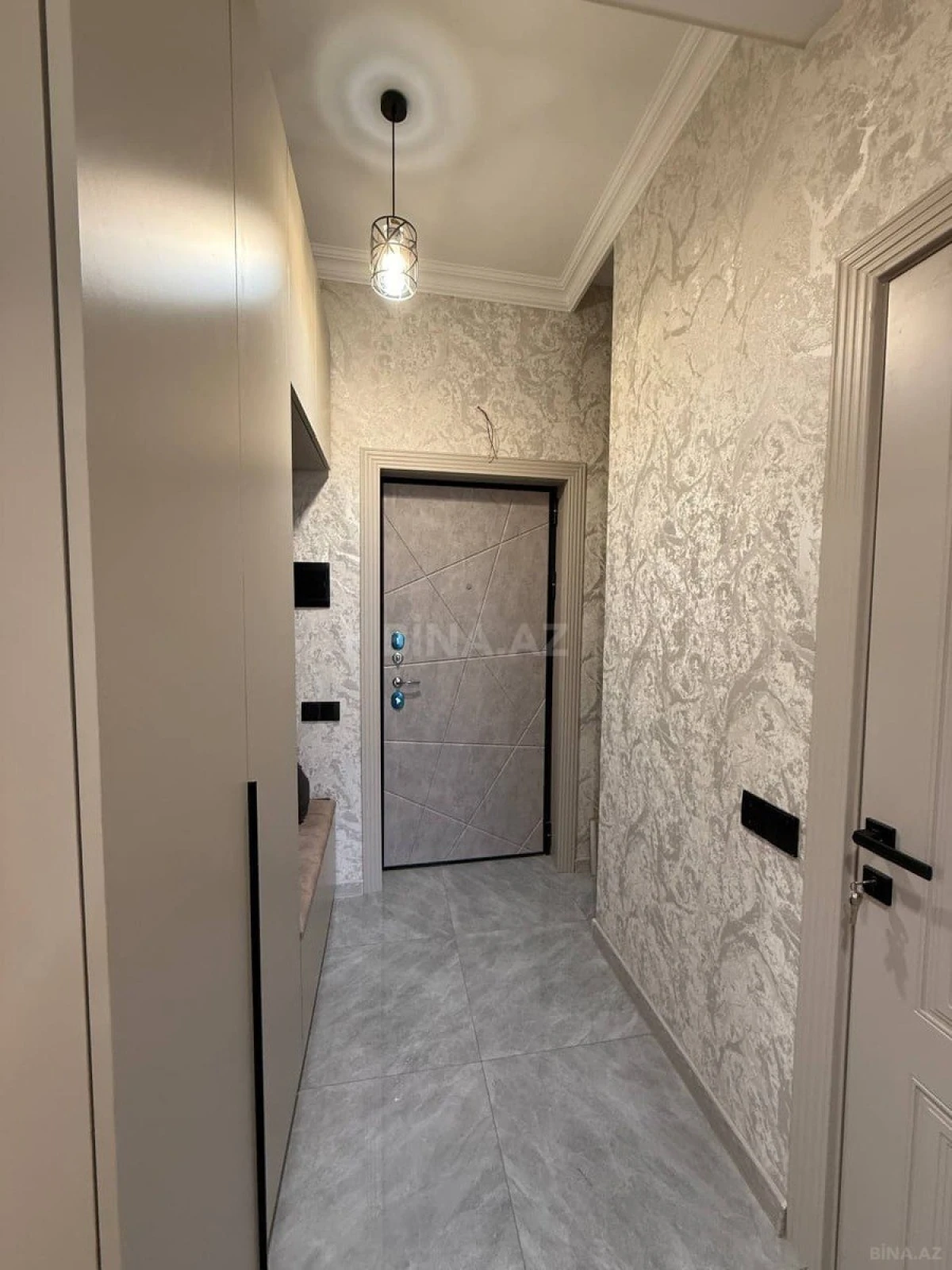 Satılır 2 otaqlı mənzil 73 m²