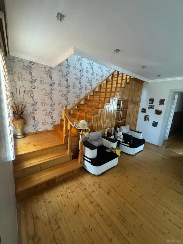 Satılır 6 otaqlı həyət evi 127 m²