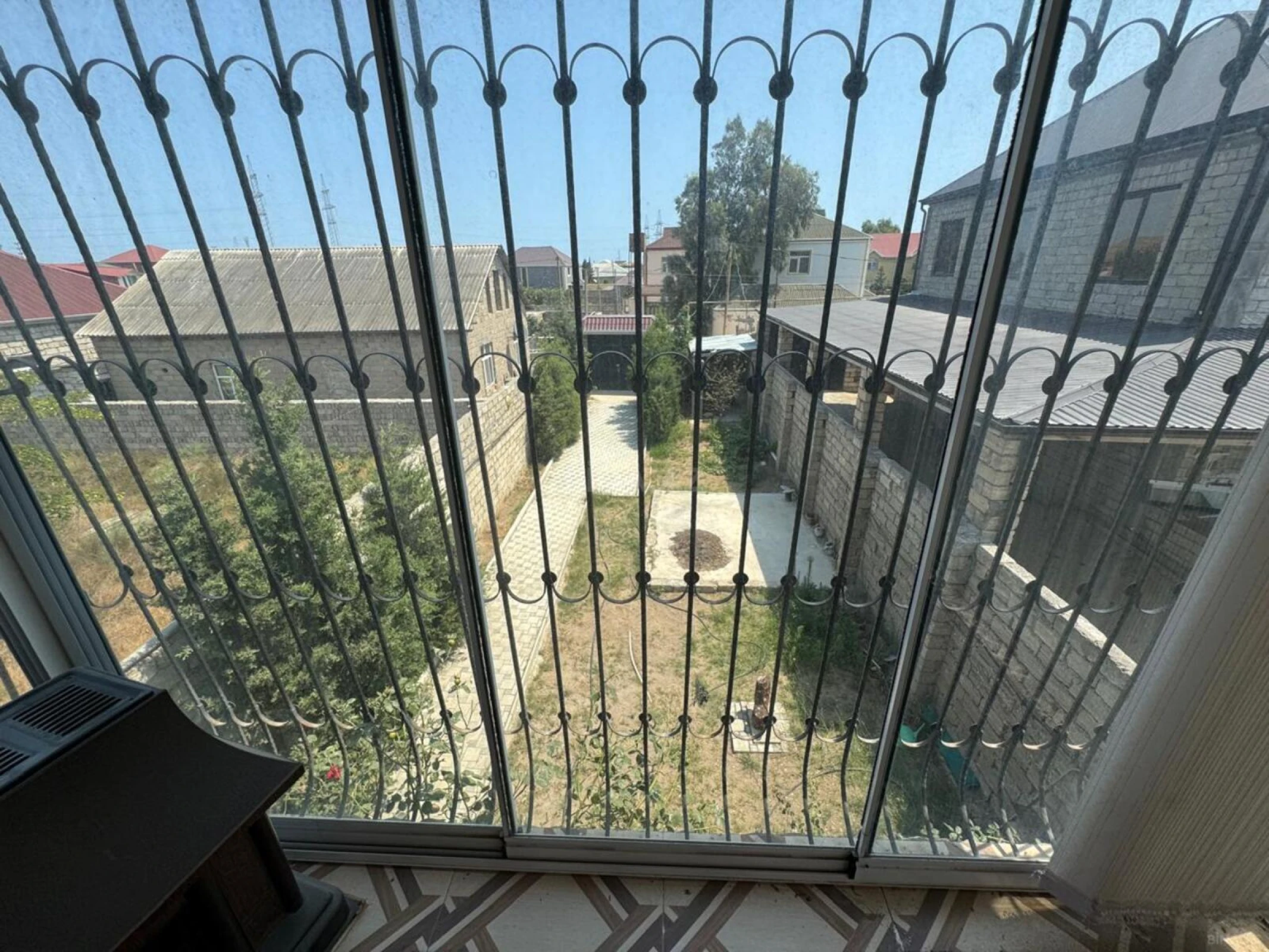 Satılır 6 otaqlı həyət evi 127 m²