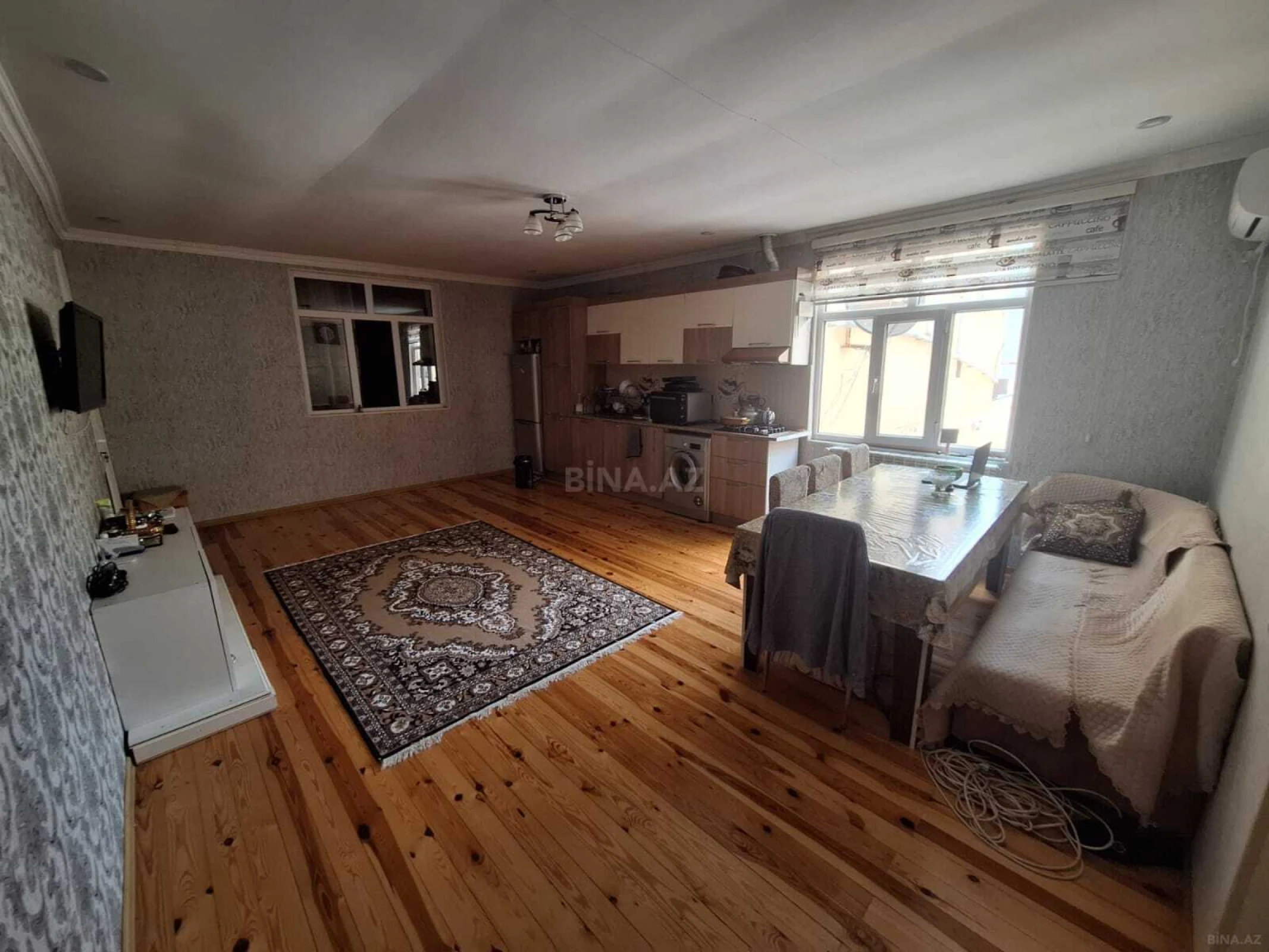 Satılır 5 otaqlı həyət evi 140 m²
