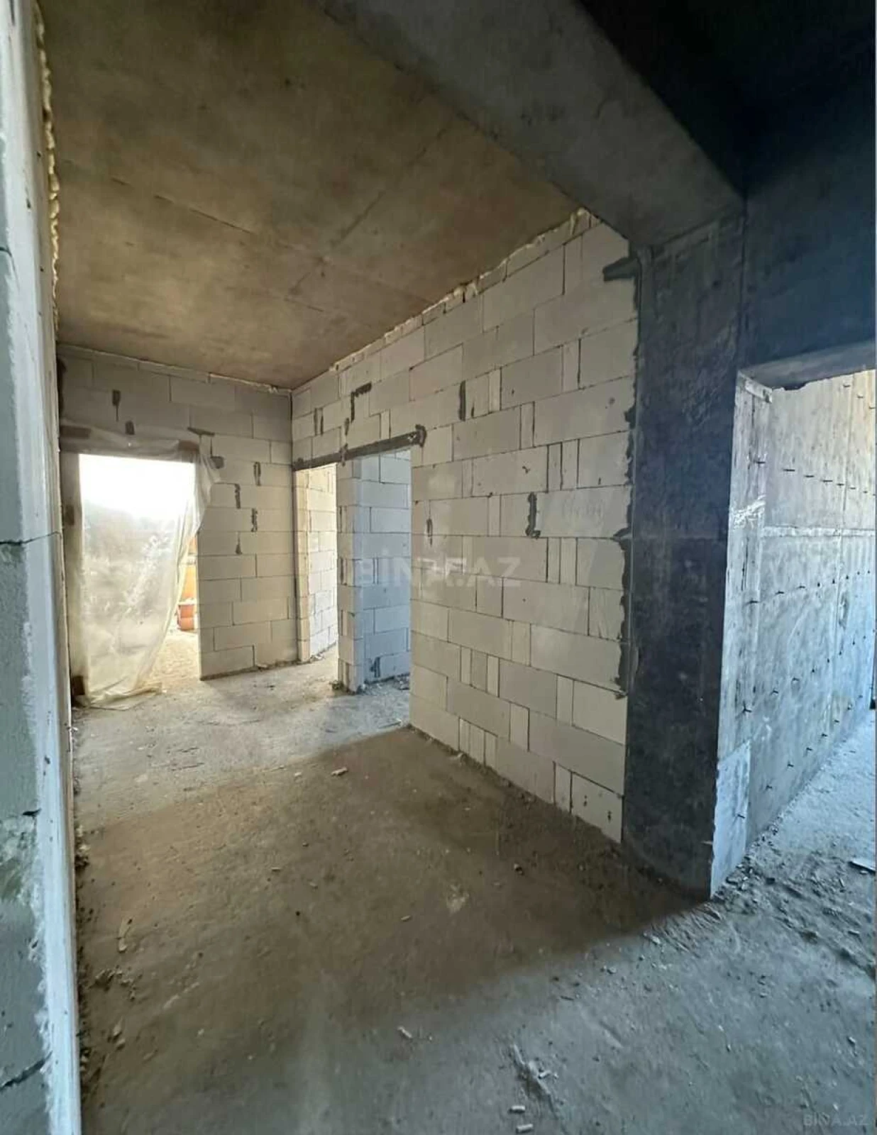Satılır 3 otaqlı mənzil 113 m²