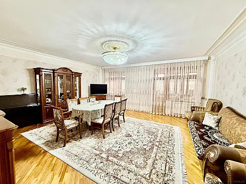 Satılır 4 otaqlı mənzil 100 m² — Bakı 4 otaq 100.00 m²