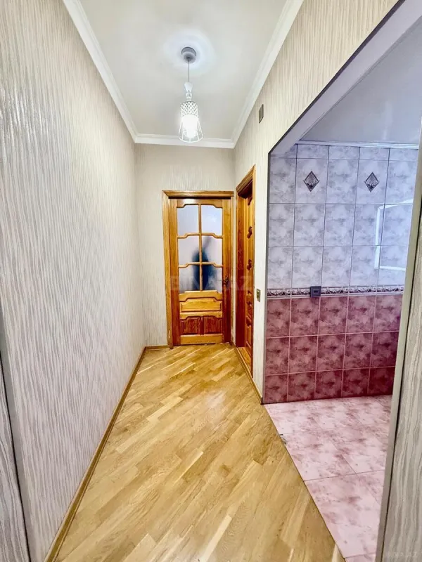 Satılır 4 otaqlı mənzil 100 m²