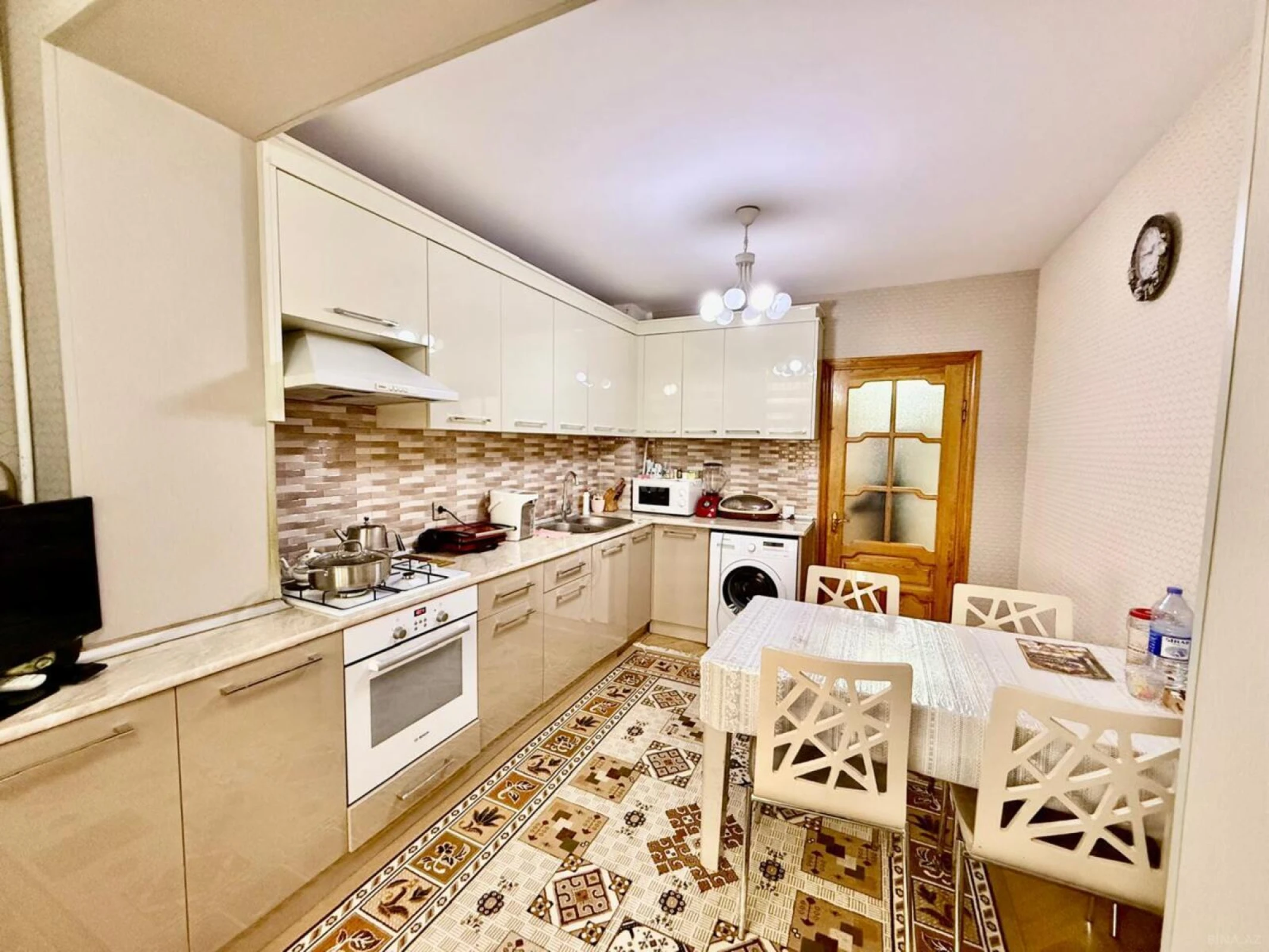 Satılır 4 otaqlı mənzil 100 m²