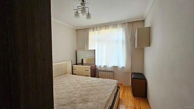 Kirayə verilir 2 otaqlı mənzil 56 m²