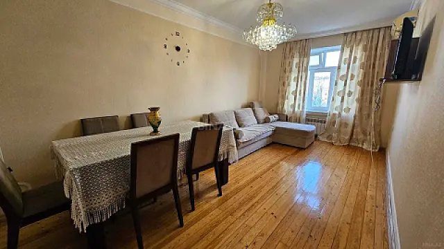 Kirayə verilir 2 otaqlı mənzil 56 m²