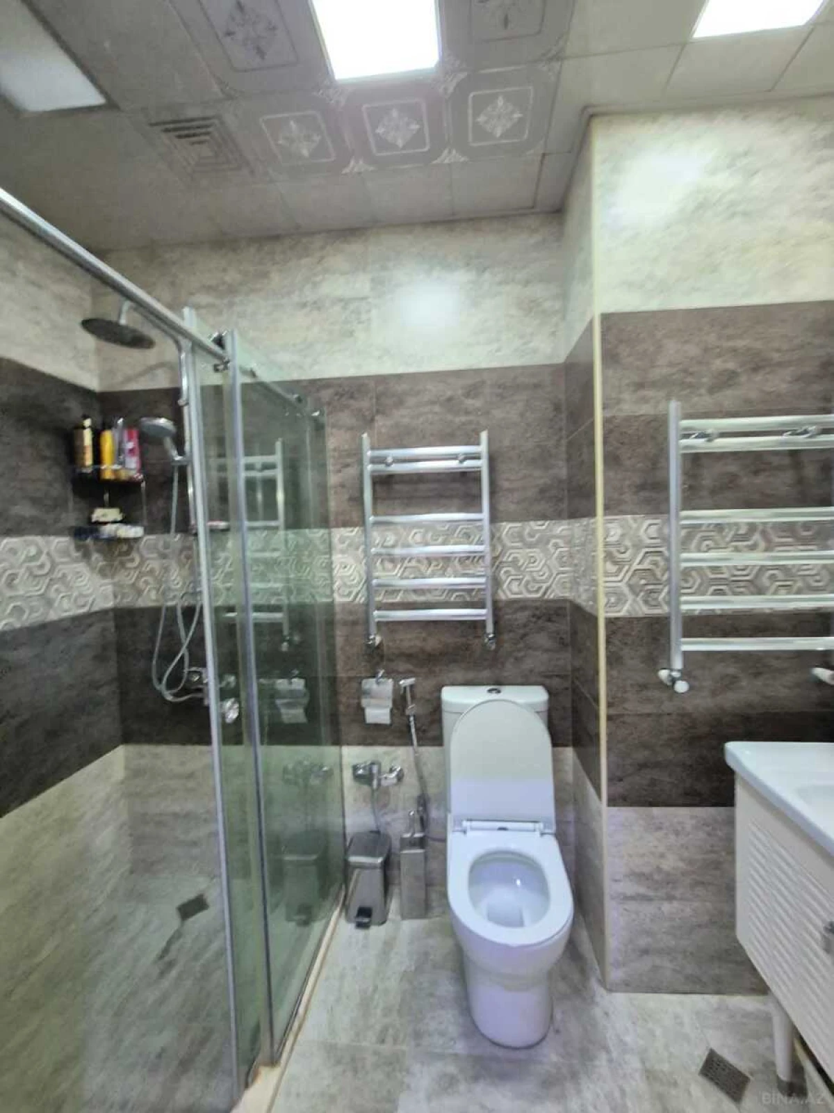 Satılır 2 otaqlı mənzil 57 m²