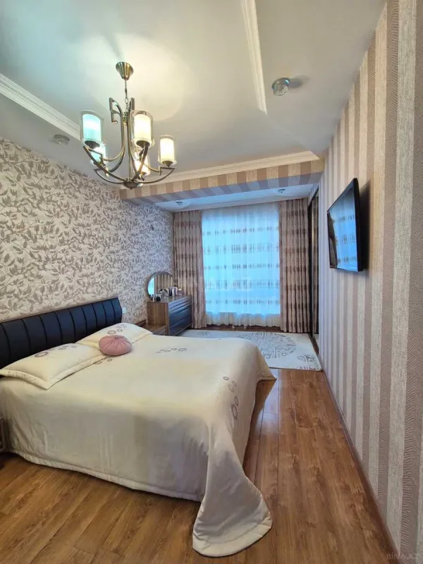 Satılır 2 otaqlı mənzil 57 m²