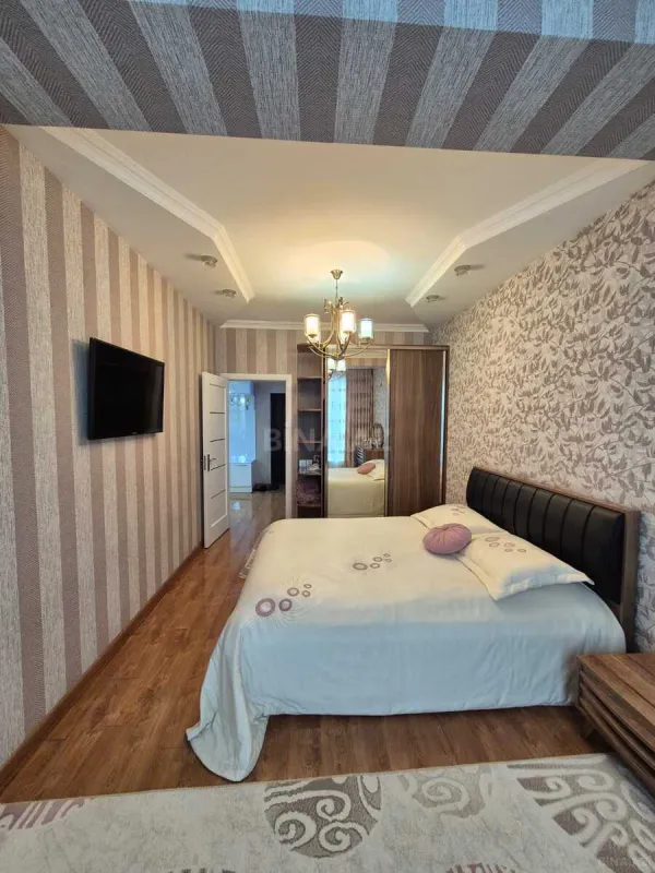 Satılır 2 otaqlı mənzil 57 m²