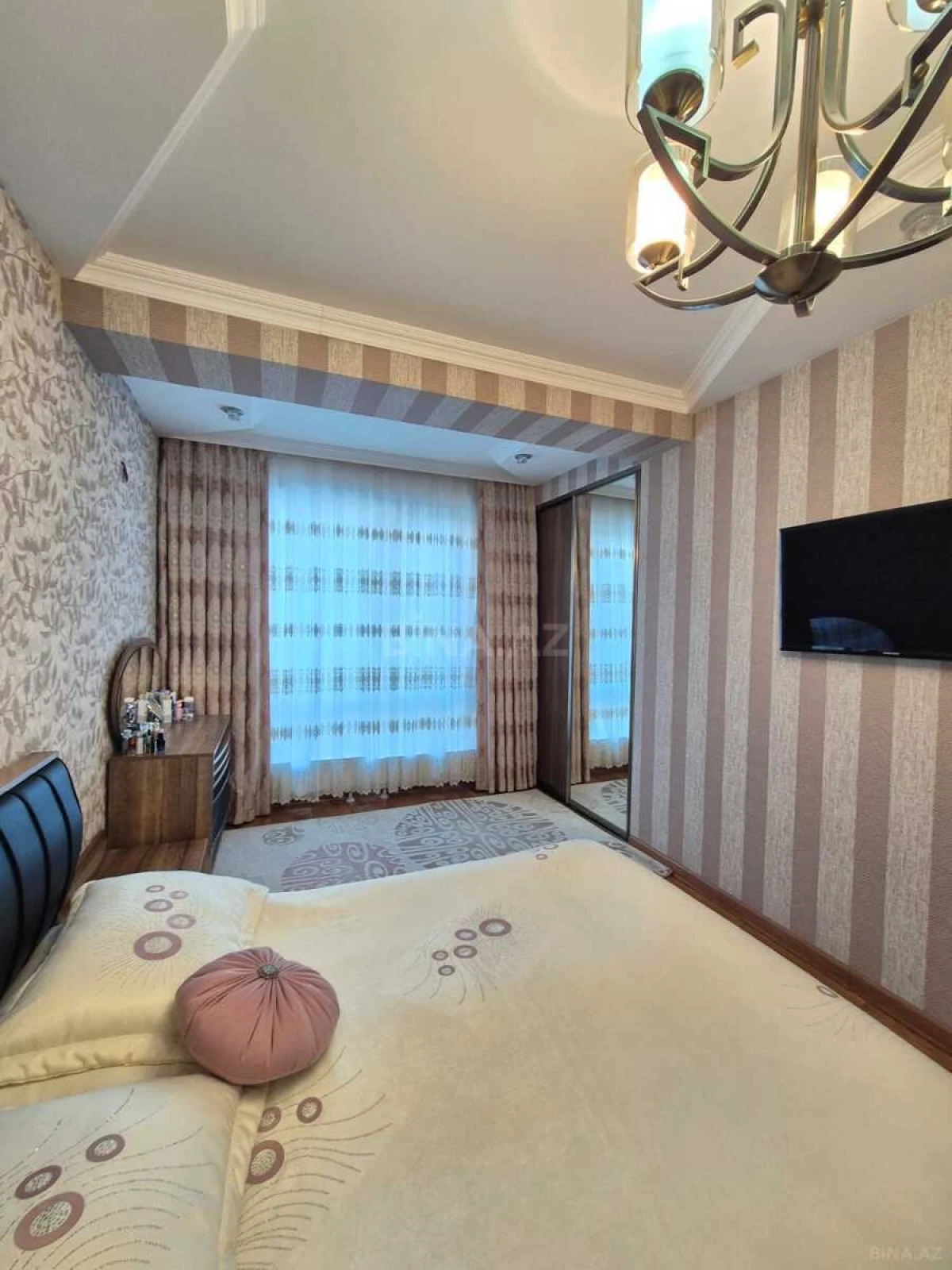 Satılır 2 otaqlı mənzil 57 m²