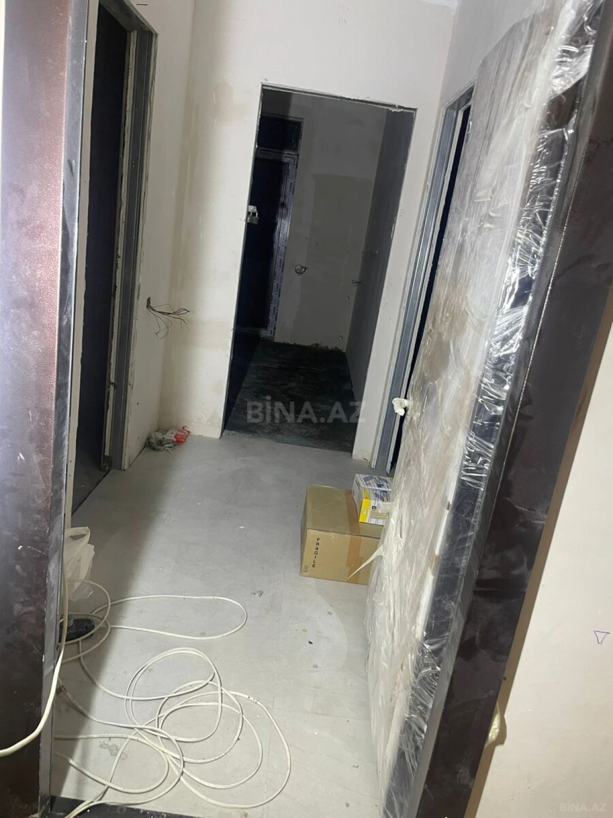 Satılır 1 otaqlı mənzil 50 m²