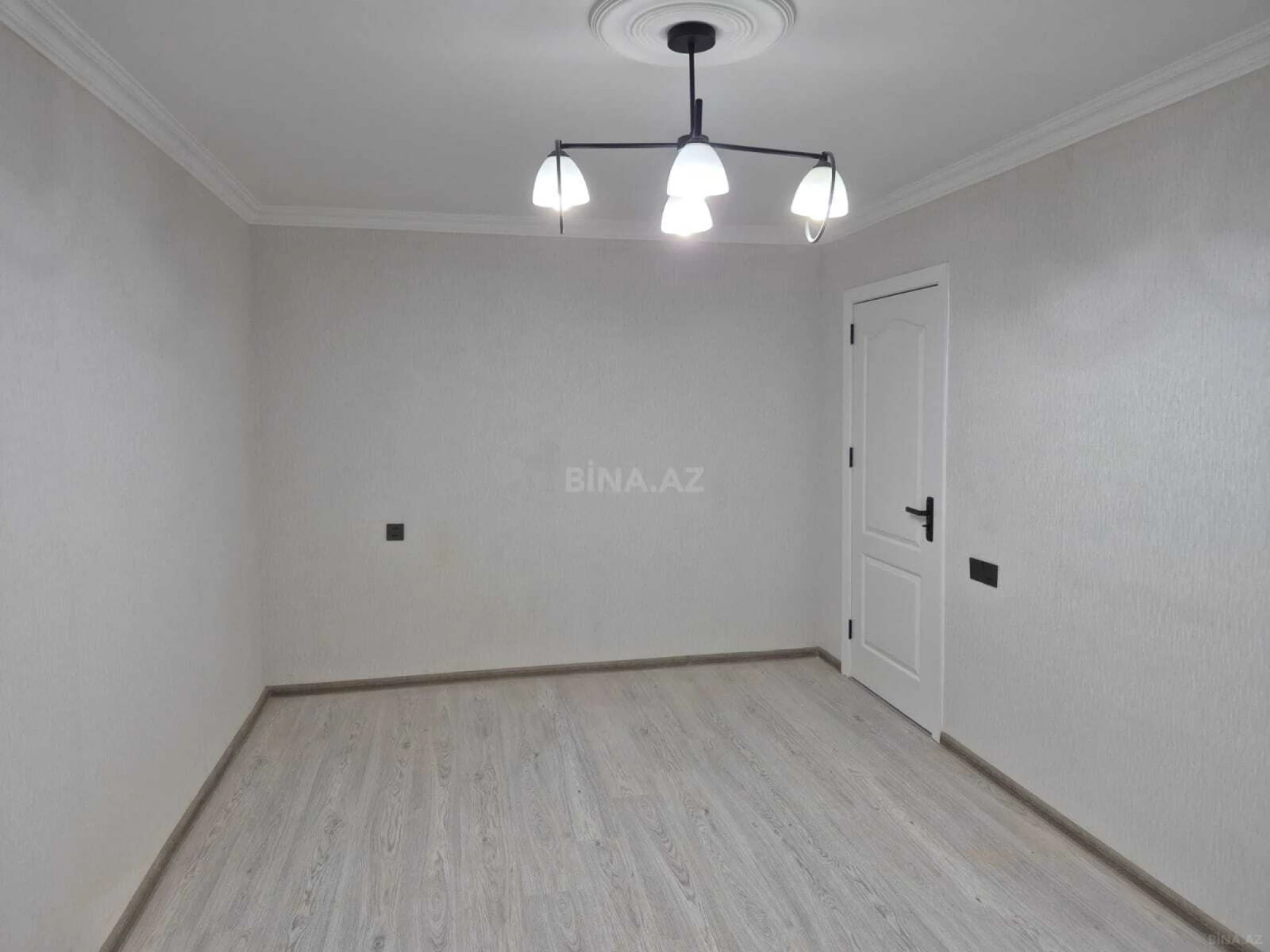 Satılır 1 otaqlı mənzil 35 m²