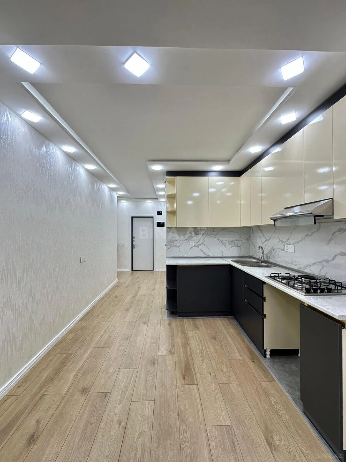 Satılır 2 otaqlı mənzil 65 m²