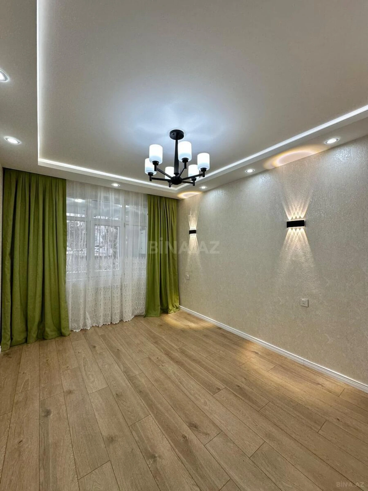 Satılır 2 otaqlı mənzil 65 m²