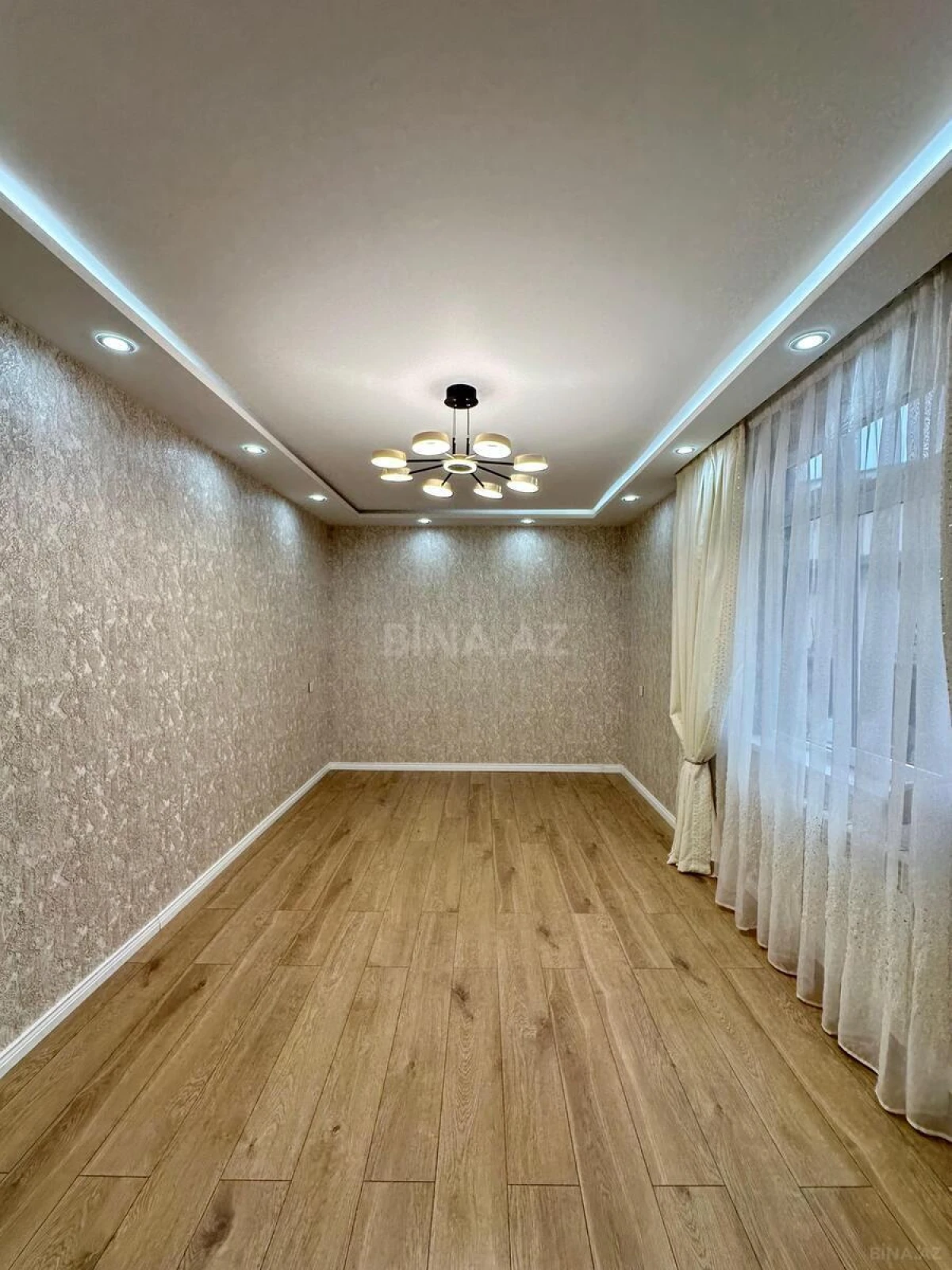 Satılır 2 otaqlı mənzil 65 m²