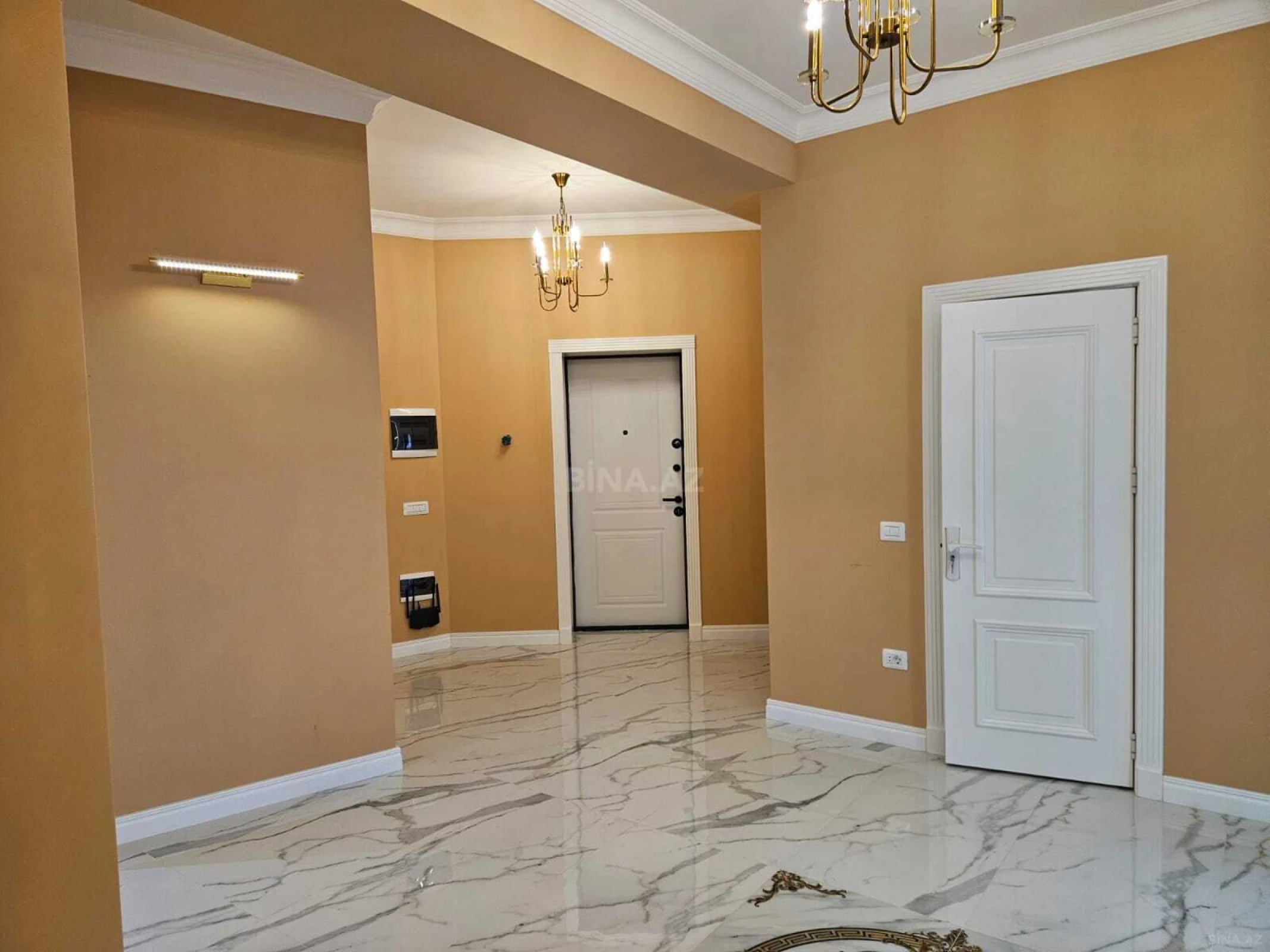 Kirayə verilir 3 otaqlı mənzil 130 m²