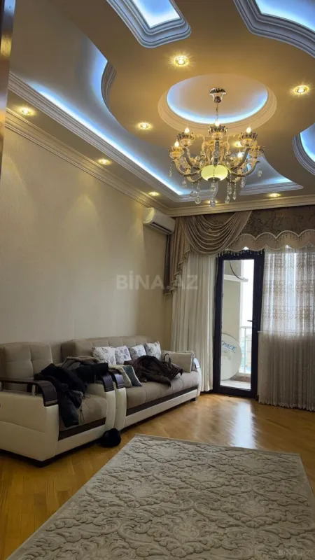 Kirayə verilir 2 otaqlı mənzil 115 m²