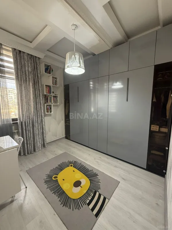 Satılır 3 otaqlı mənzil 92 m²