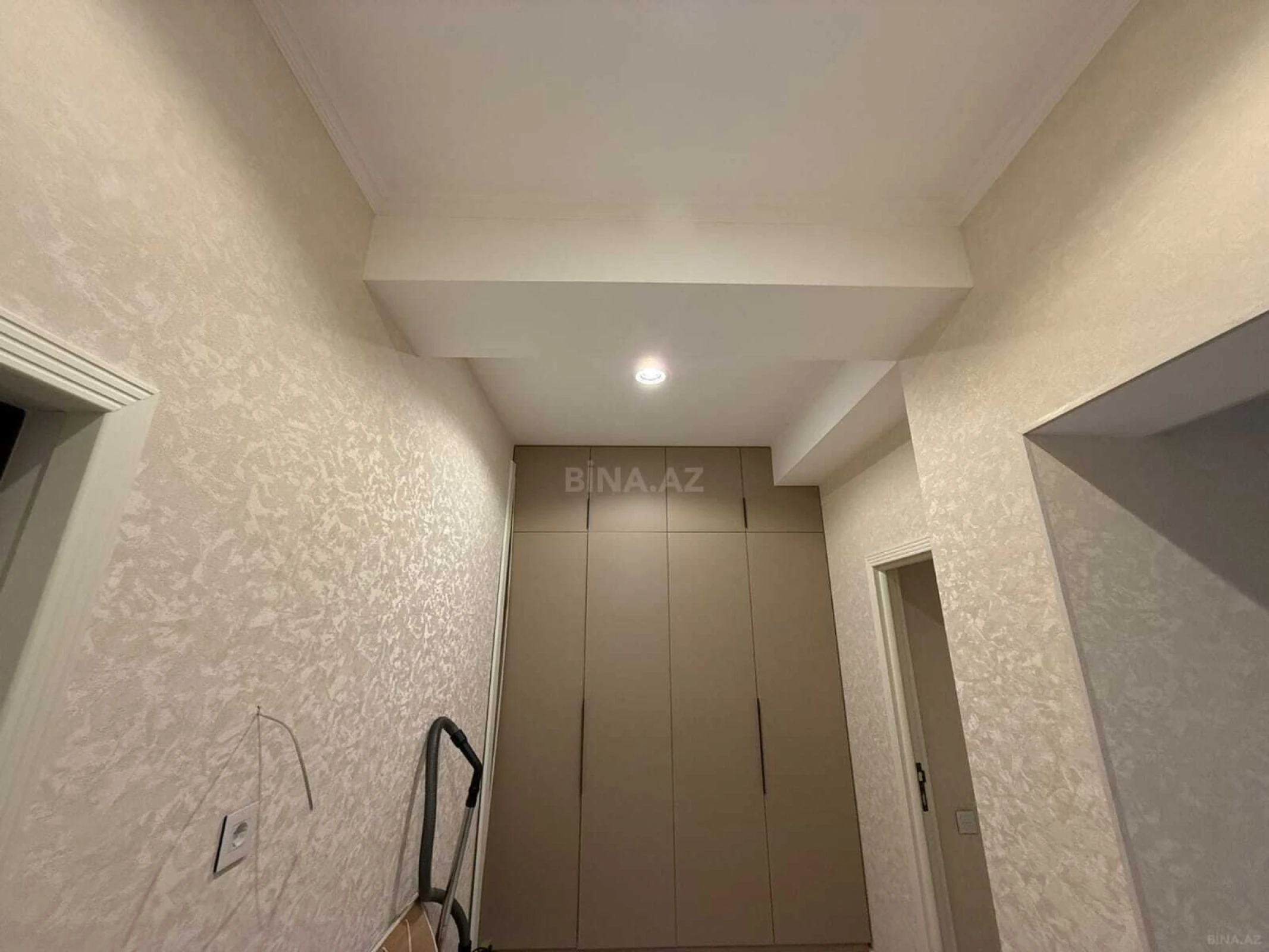 Kirayə verilir 2 otaqlı mənzil 80 m²