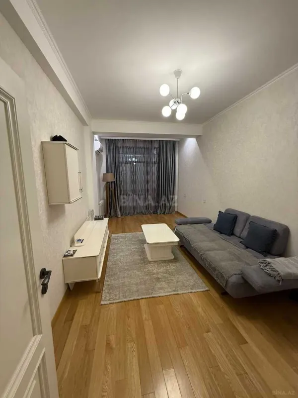 Kirayə verilir 2 otaqlı mənzil 80 m²
