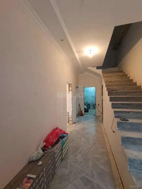 Satılır 4 otaqlı həyət evi 115 m²
