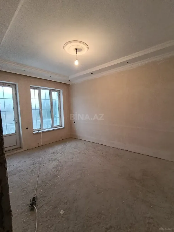 Satılır 4 otaqlı həyət evi 115 m²