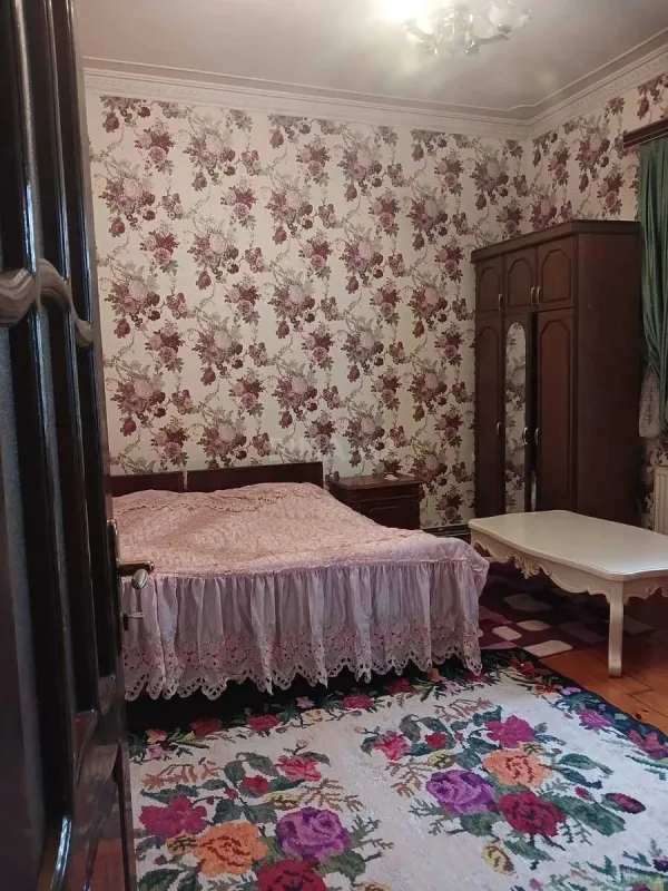 Satılır 7 otaqlı həyət evi 320 m²