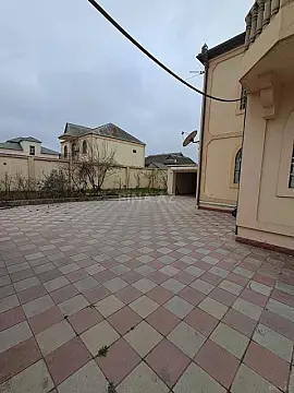 Satılır 7 otaqlı həyət evi 320 m²