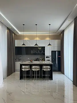 Kirayə verilir 12 otaqlı həyət evi 1200 m²