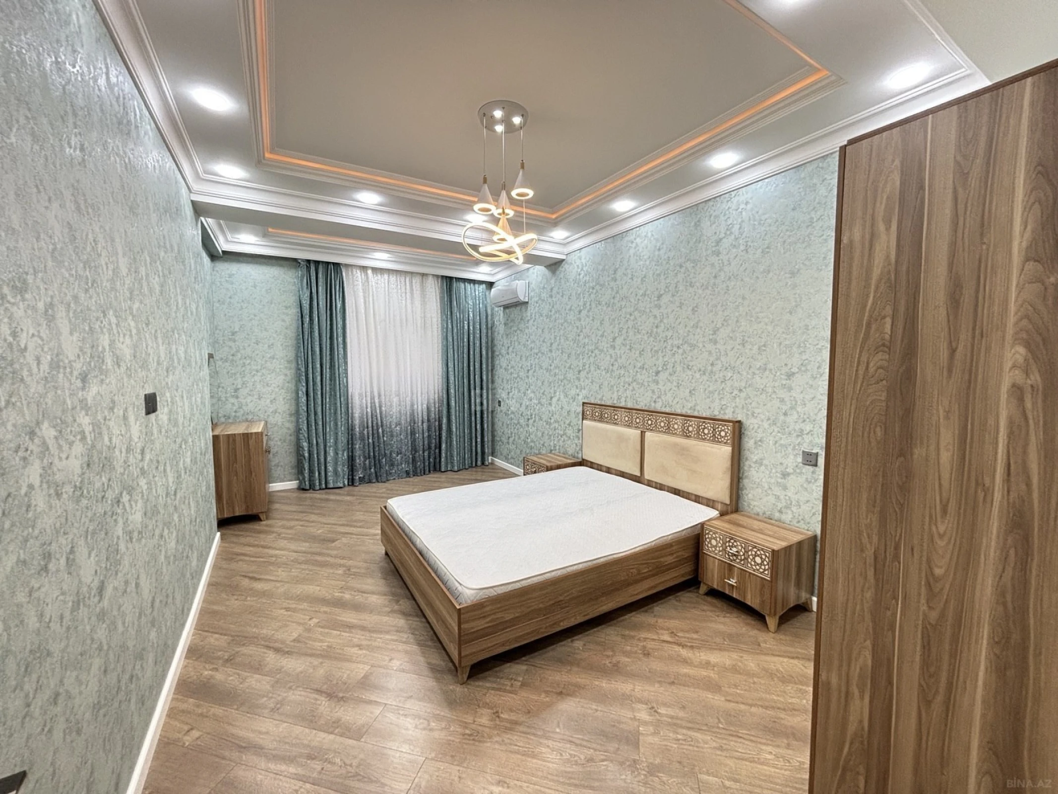 Satılır 2 otaqlı mənzil 100 m²
