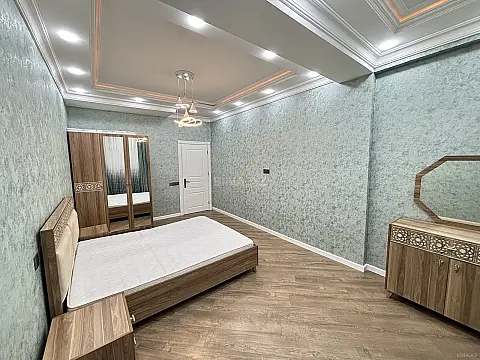 Satılır 2 otaqlı mənzil 100 m²