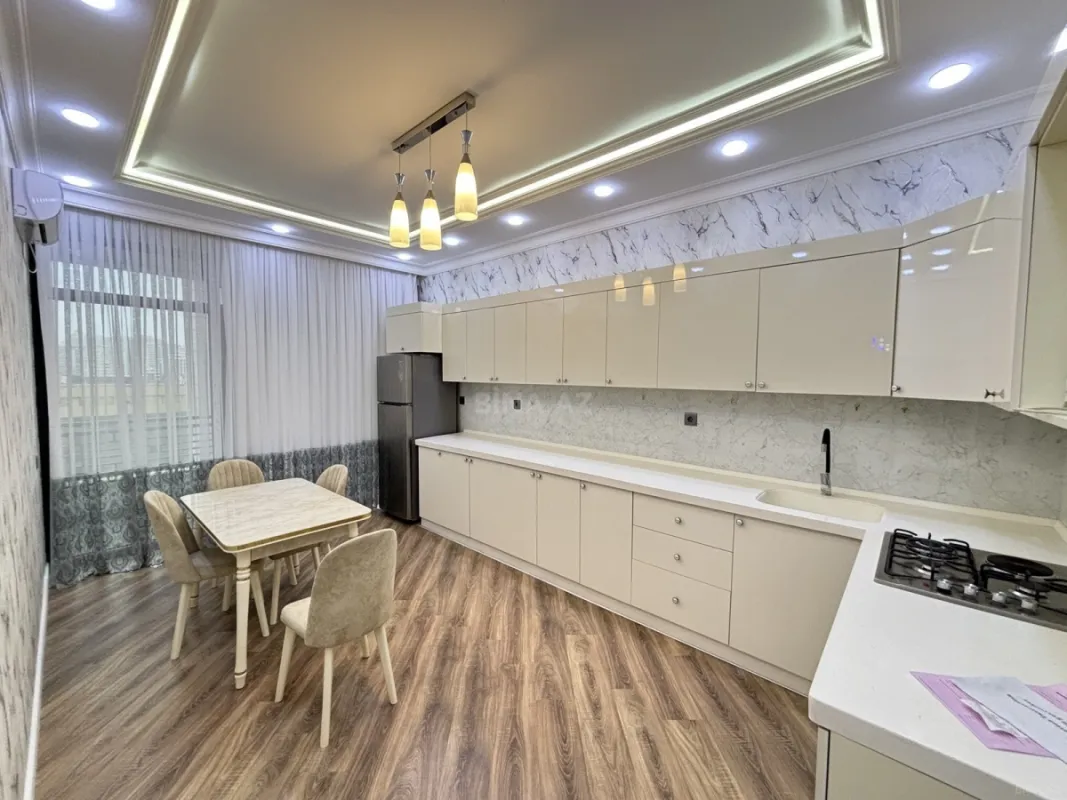 Satılır 2 otaqlı mənzil 100 m²