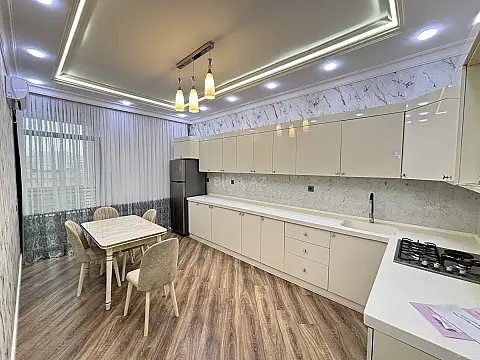 Satılır 2 otaqlı mənzil 100 m²