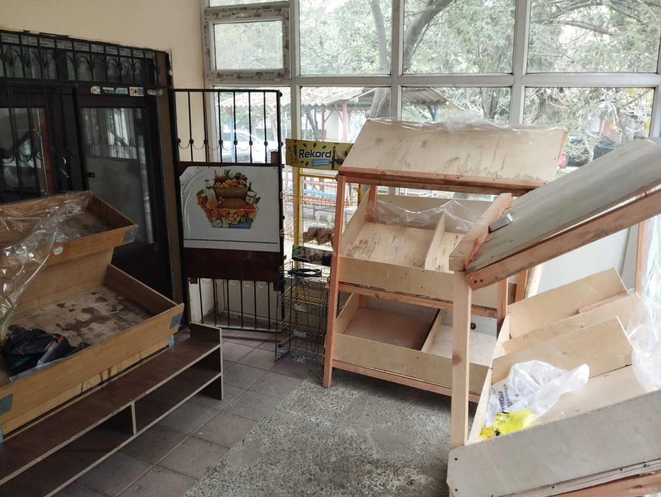 Satılır obyekt 75 m²