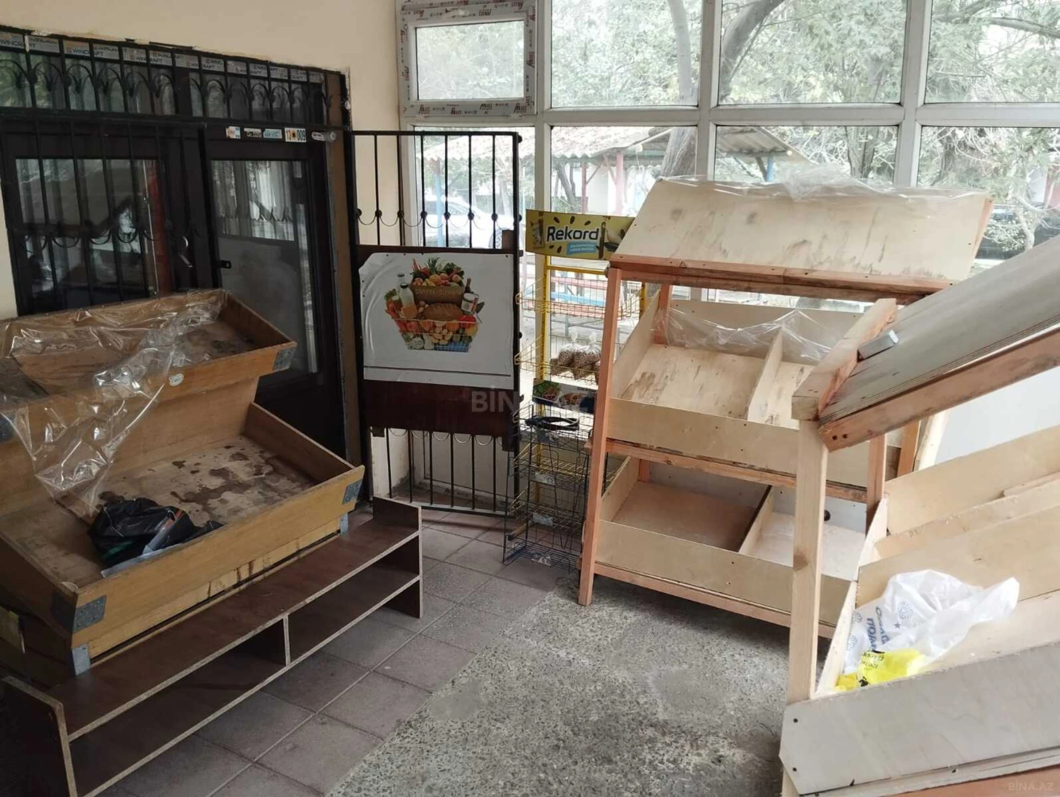 Satılır obyekt 75 m²