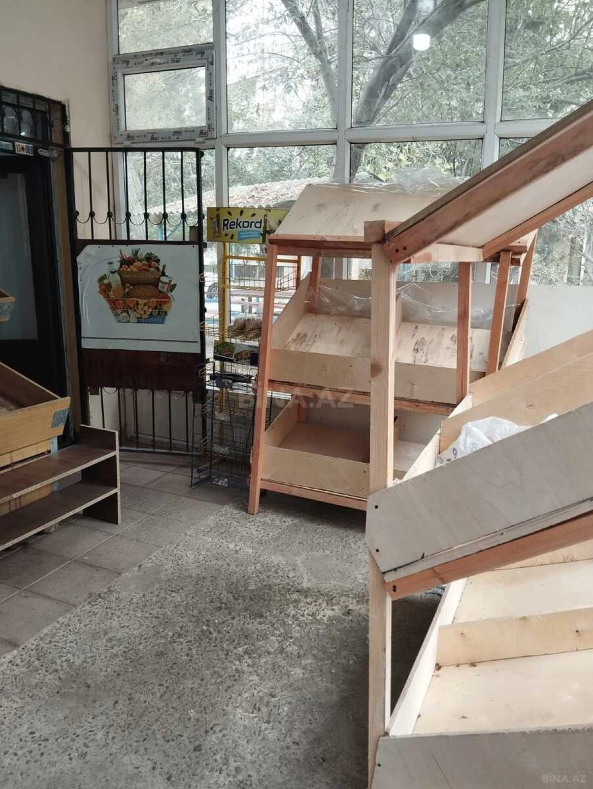 Satılır obyekt 75 m²