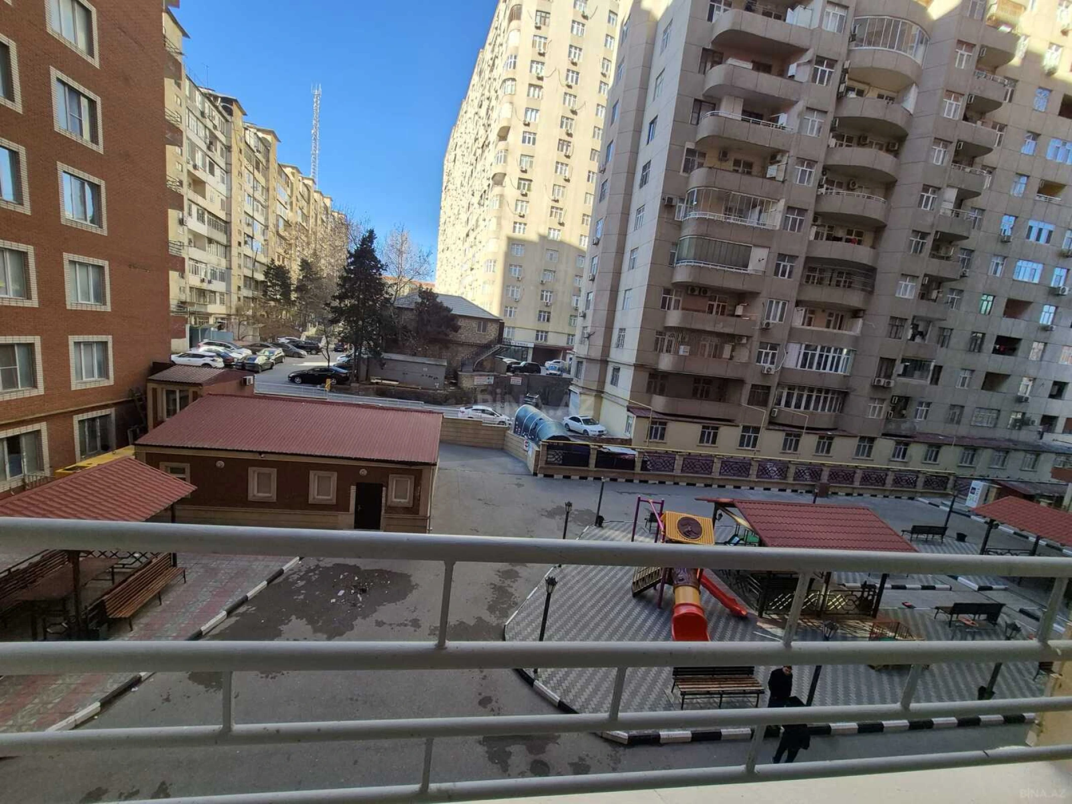 Satılır 2 otaqlı mənzil 66.5 m²