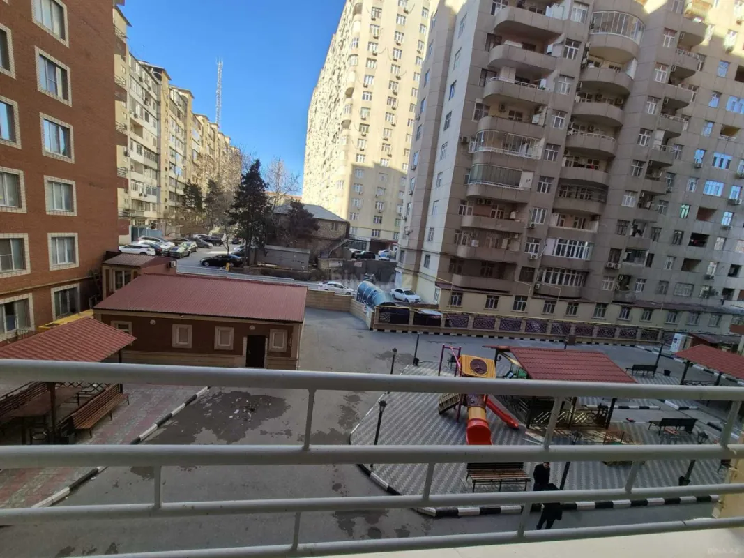 Satılır 2 otaqlı mənzil 66.5 m²