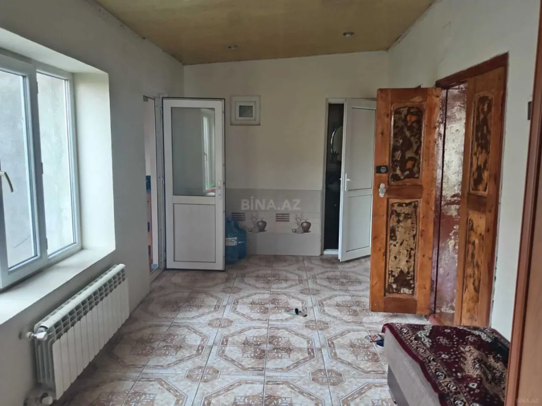 Satılır 6 otaqlı həyət evi 160 m²