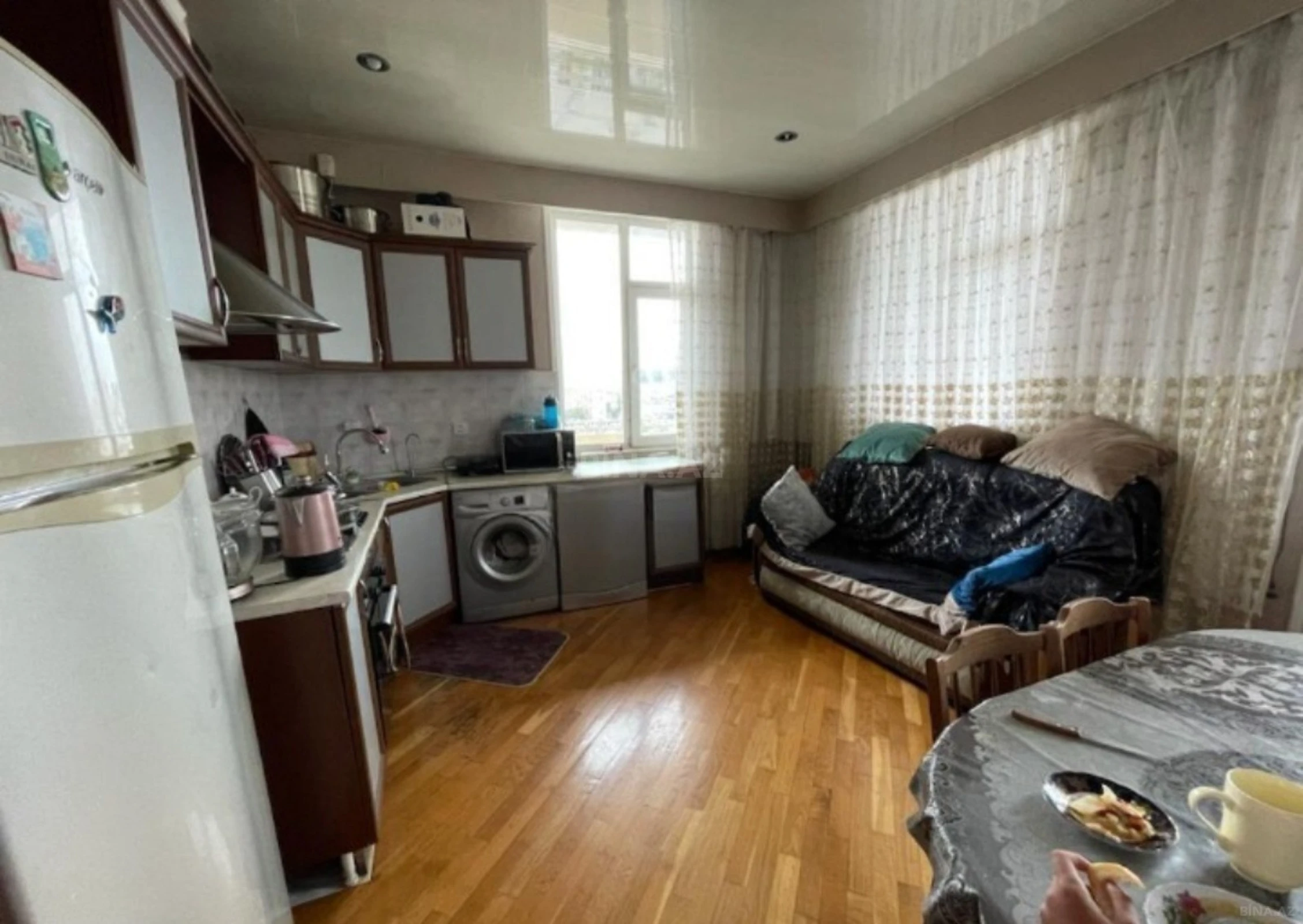 Satılır 4 otaqlı mənzil 156 m²