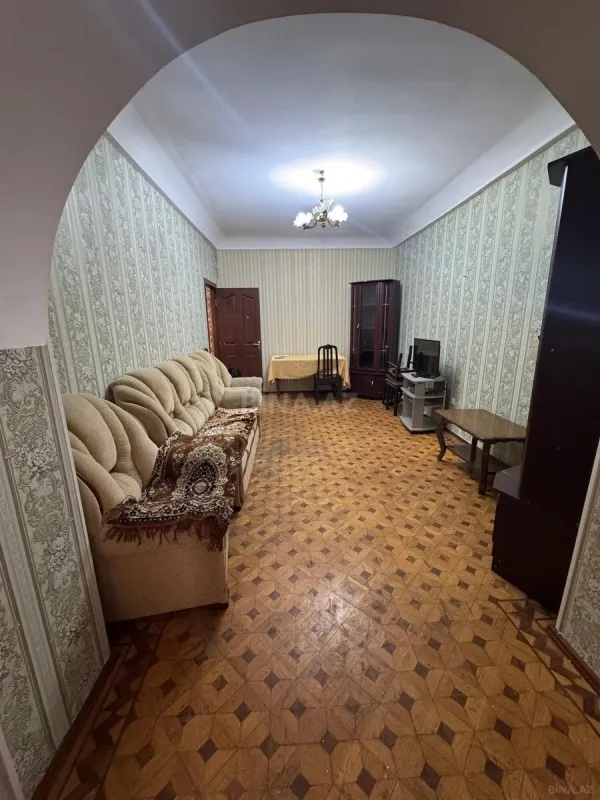 Kirayə verilir 2 otaqlı mənzil 70 m²